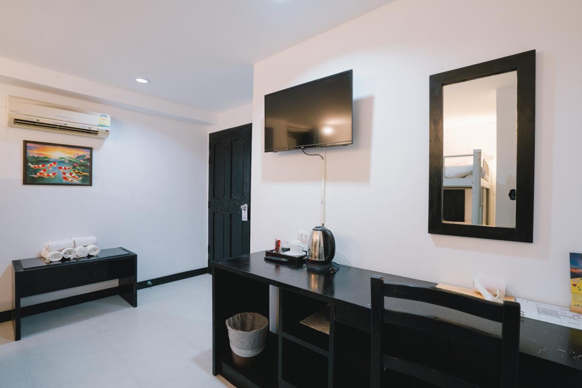 Noble House Patong Hotel Екстериор снимка
