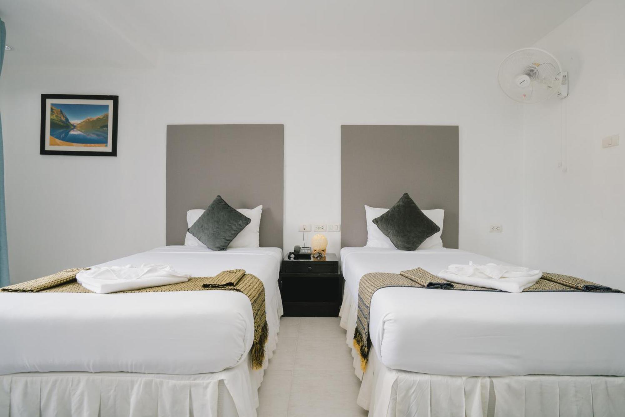 Noble House Patong Hotel Екстериор снимка