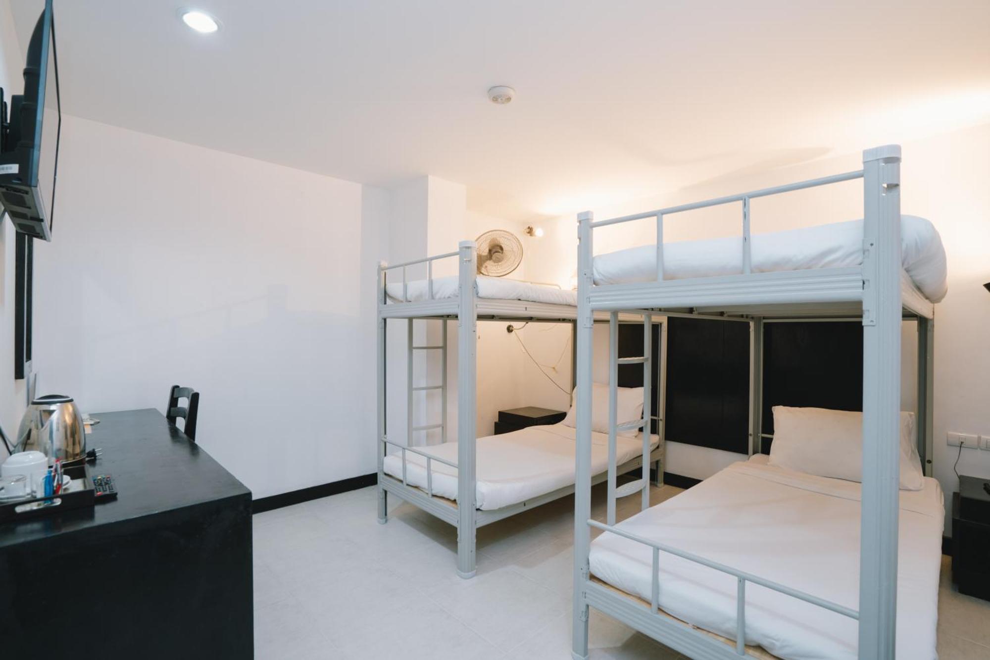 Noble House Patong Hotel Екстериор снимка