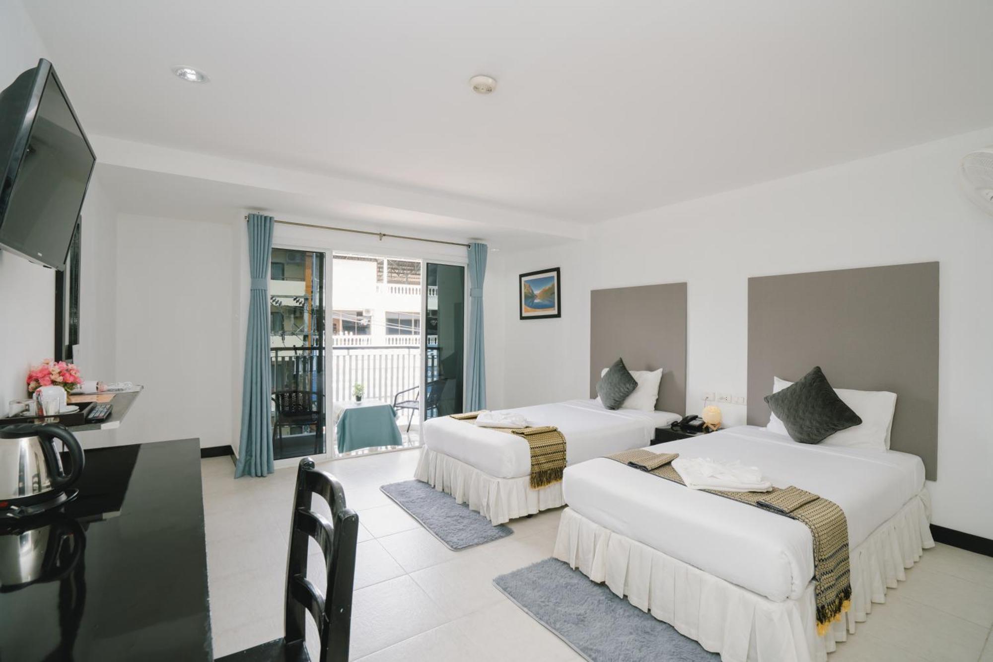 Noble House Patong Hotel Екстериор снимка