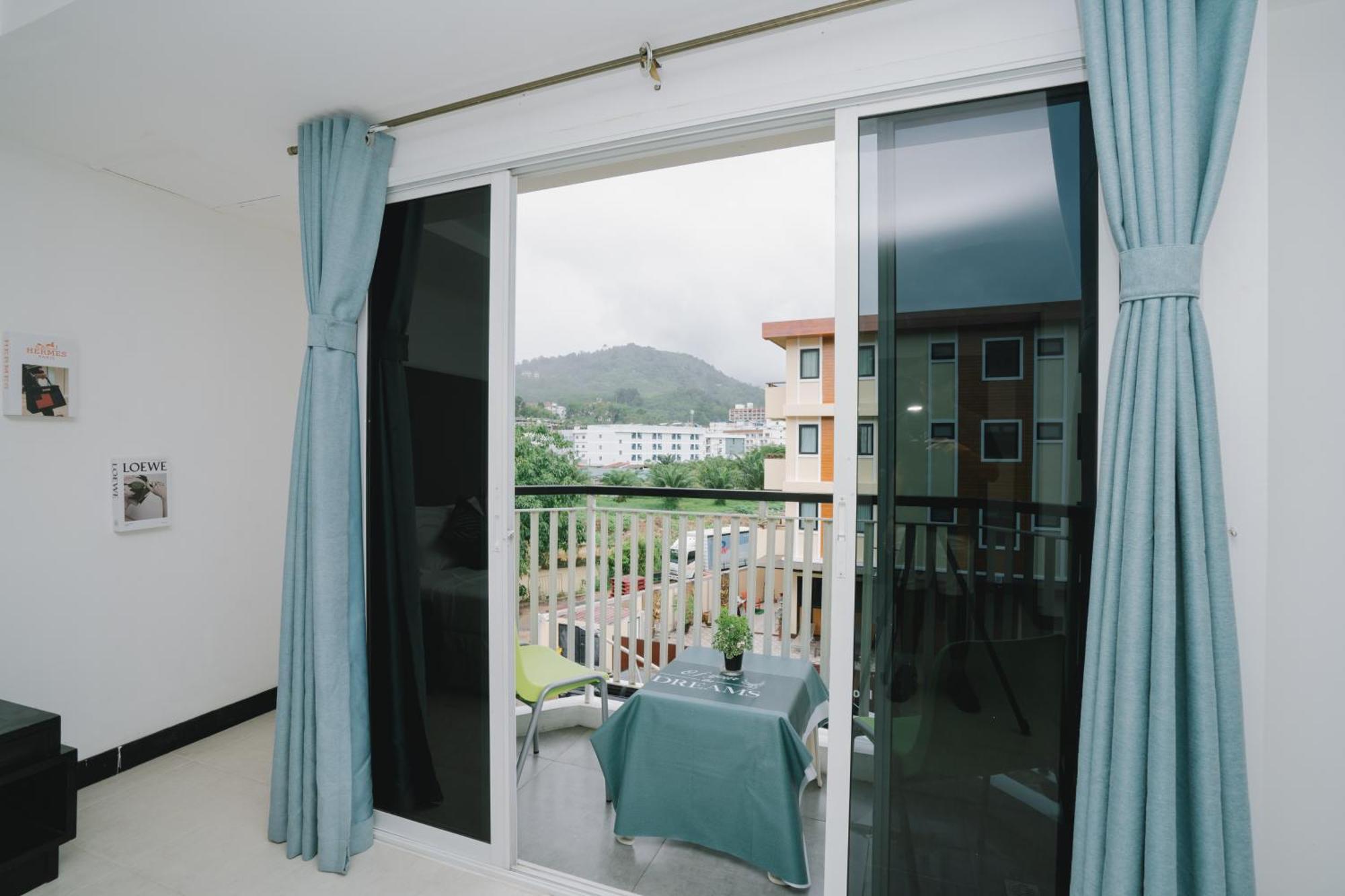 Noble House Patong Hotel Екстериор снимка