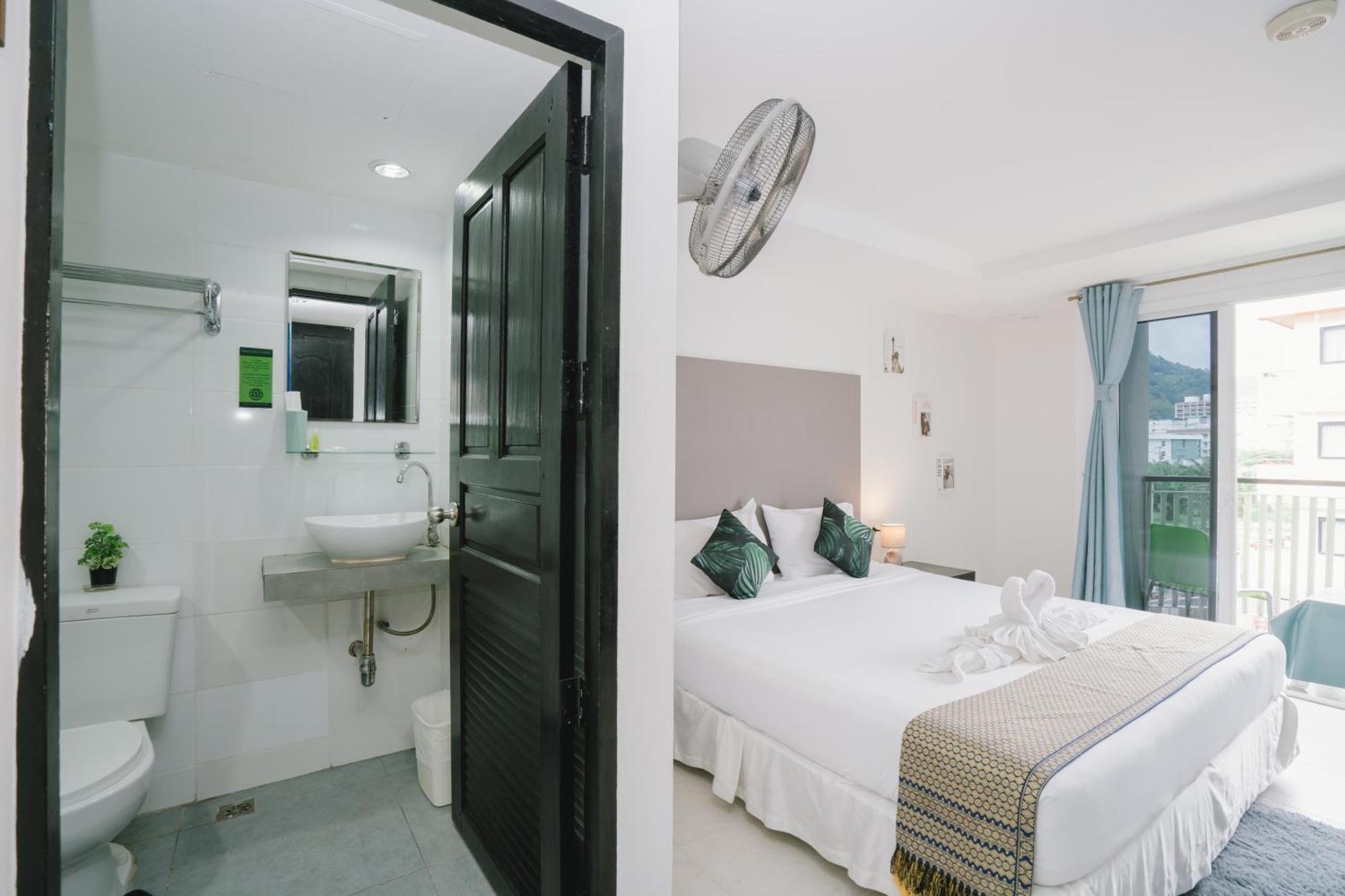 Noble House Patong Hotel Екстериор снимка