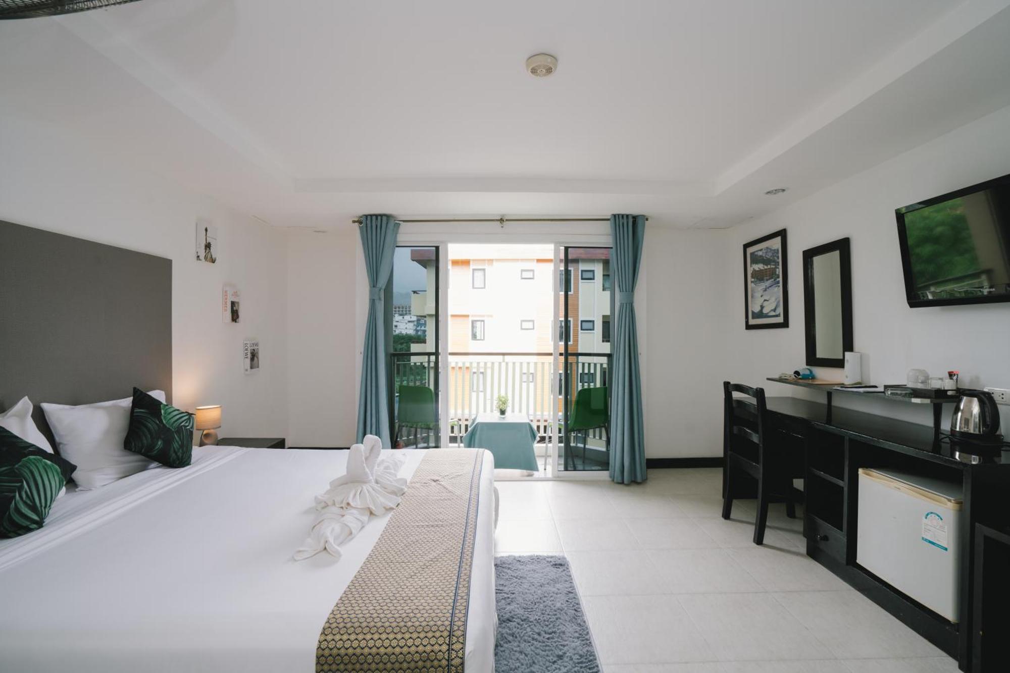 Noble House Patong Hotel Екстериор снимка